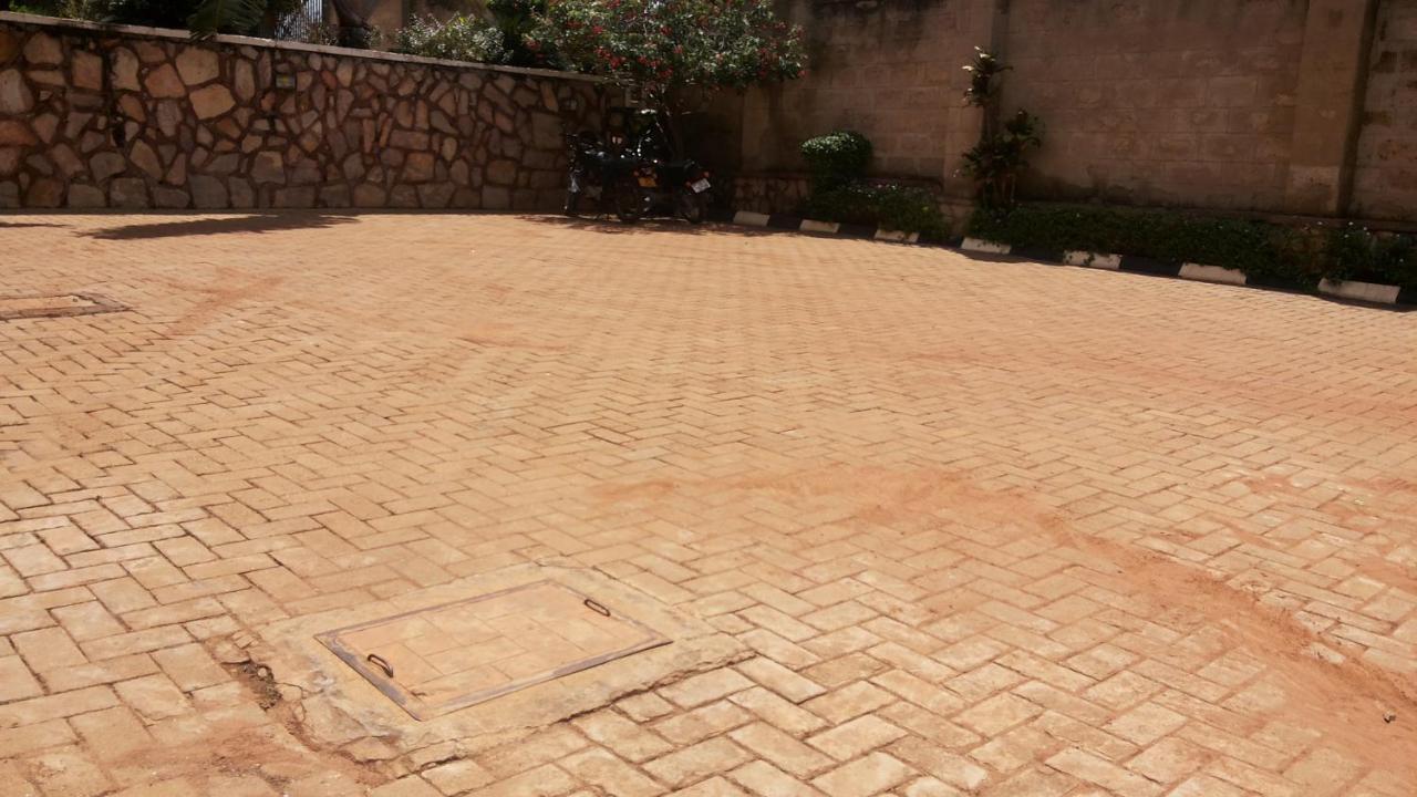 Westcliff Hotel Lira Exterior foto